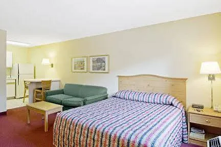 Economy Suites Dtc Denver Hotel