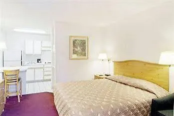 Economy Suites Dtc Denver Hotel