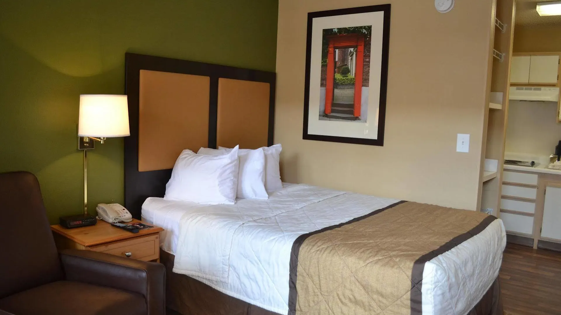 Economy Suites Dtc Denver Hotel